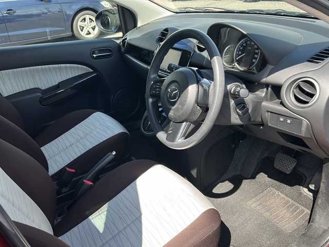 マツダ デミオ 13－スカイA Sスター グレイス 石川県 2013(平25)年 5.4万km ジールレッドマイカ 純正メモリナビ/バックカメラ/ETC/LEDライト/オートライト/横滑り防止/純正スタットレスタイヤ車載/スマートキー/純正フロアマット