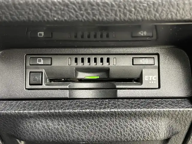 トヨタ ヴォクシー ZS 煌Ⅱ 宮城県 2020(令2)年 3.7万km ブラック 純正９型ナビ　/１２型フリップダウンモニター　/両側パワースライドドア　/プリクラッシュセーフティシステム　/レーンディパーチャーアラート/オートマチックハイビーム　/クリアランスソナー　/バックモニター/ＥＴＣ　/前後ドライブレコーダー　/後席エアコン/リアサンシェード/フルセグTV/CD/DVD/Bluetooth/充電用USBポート/LEDヘッドランプ/フォグランプ/純正16インチAW/禁煙車