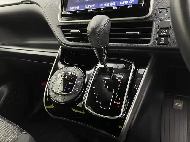 トヨタ ヴォクシー ZS 煌Ⅱ 宮城県 2020(令2)年 3.7万km ブラック 純正９型ナビ　/１２型フリップダウンモニター　/両側パワースライドドア　/プリクラッシュセーフティシステム　/レーンディパーチャーアラート/オートマチックハイビーム　/クリアランスソナー　/バックモニター/ＥＴＣ　/前後ドライブレコーダー　/後席エアコン/リアサンシェード/フルセグTV/CD/DVD/Bluetooth/充電用USBポート/LEDヘッドランプ/フォグランプ/純正16インチAW/禁煙車