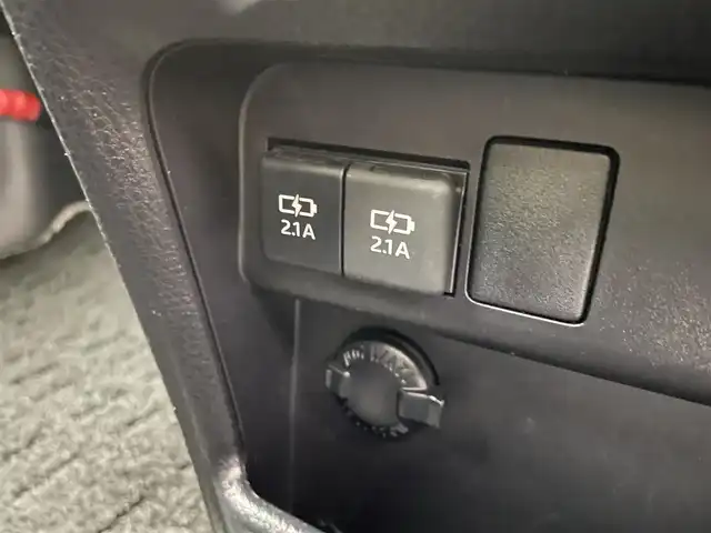 トヨタ ヴォクシー ZS 煌Ⅱ 宮城県 2020(令2)年 3.7万km ブラック 純正９型ナビ　/１２型フリップダウンモニター　/両側パワースライドドア　/プリクラッシュセーフティシステム　/レーンディパーチャーアラート/オートマチックハイビーム　/クリアランスソナー　/バックモニター/ＥＴＣ　/前後ドライブレコーダー　/後席エアコン/リアサンシェード/フルセグTV/CD/DVD/Bluetooth/充電用USBポート/LEDヘッドランプ/フォグランプ/純正16インチAW/禁煙車