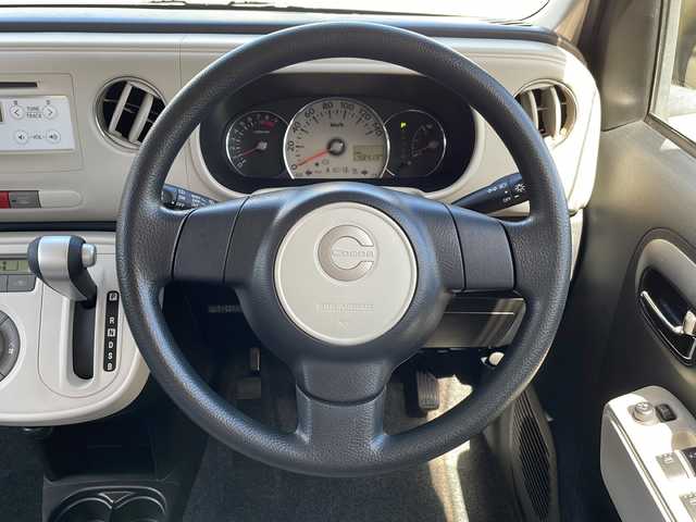 ダイハツ ミラ ココア X 石川県 2013(平25)年 4.9万km コットンアイボリー ワンオーナー/純正CDオーディオ/社外エンジンスターター/アイドリングストップ/マニュアル式ヘッドライトレベライザー/フルオートエアコン/電動格納ミラー/ABS/WSRS/取り扱い説明書/新車保証書