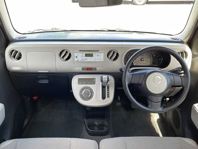 ダイハツ ミラ ココア X 石川県 2013(平25)年 4.9万km コットンアイボリー ワンオーナー/純正CDオーディオ/社外エンジンスターター/アイドリングストップ/マニュアル式ヘッドライトレベライザー/フルオートエアコン/電動格納ミラー/ABS/WSRS/取り扱い説明書/新車保証書