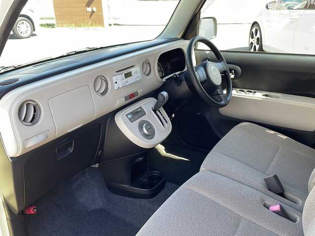 ダイハツ ミラ ココア X 石川県 2013(平25)年 4.9万km コットンアイボリー ワンオーナー/純正CDオーディオ/社外エンジンスターター/アイドリングストップ/マニュアル式ヘッドライトレベライザー/フルオートエアコン/電動格納ミラー/ABS/WSRS/取り扱い説明書/新車保証書