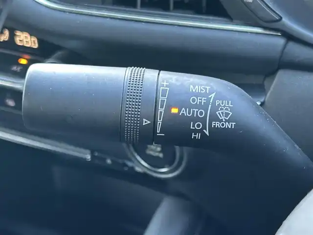 マツダ マツダ３セダン 20S Lパッケージ 道東・釧路十勝 2020(令2)年 5万km ソウルレッドクリスタルM 4WD/i-ACTIVESENSE/【運転支援】/・車間制御/・速度標識警報/・ドライバーモニタリング/【リスク警報】/・前側方接近車両検知/・後側方接近車両検知/・車線逸脱警報システム/・ブラインドスポットモニタリング/【リスク回避支援】/・ディスタンス＆スピード・アラート/・レーンキープアシストシステム/【事故回避支援】/・スマートブレーキサポート(前進/後進)/純正メモリナビ/ (CD/DVD/BT)/車外カメラ/ (バック/全方位)/ビルトインETC/純正前後ドライブレコーダー/パワーシート/ (運転席)/シートヒーター/ (運転席/助手席)/革巻きステアリング/ステアリングスイッチ/ステアリングヒーター/パドルシフト/レーダークルーズコントロール/プッシュスタート/スマートキー/スペアキー/社外18インチAW/オートライト/オートマチックハイビーム/ヘッドアップディスプレイ/ウインカーミラー/電動格納ミラー/純正フロアマット