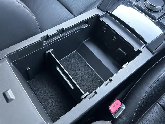 マツダ マツダ３セダン 20S Lパッケージ 道東・釧路十勝 2020(令2)年 5万km ソウルレッドクリスタルM 4WD/i-ACTIVESENSE/【運転支援】/・車間制御/・速度標識警報/・ドライバーモニタリング/【リスク警報】/・前側方接近車両検知/・後側方接近車両検知/・車線逸脱警報システム/・ブラインドスポットモニタリング/【リスク回避支援】/・ディスタンス＆スピード・アラート/・レーンキープアシストシステム/【事故回避支援】/・スマートブレーキサポート(前進/後進)/純正メモリナビ/ (CD/DVD/BT)/車外カメラ/ (バック/全方位)/ビルトインETC/純正前後ドライブレコーダー/パワーシート/ (運転席)/シートヒーター/ (運転席/助手席)/革巻きステアリング/ステアリングスイッチ/ステアリングヒーター/パドルシフト/レーダークルーズコントロール/プッシュスタート/スマートキー/スペアキー/社外18インチAW/オートライト/オートマチックハイビーム/ヘッドアップディスプレイ/ウインカーミラー/電動格納ミラー/純正フロアマット