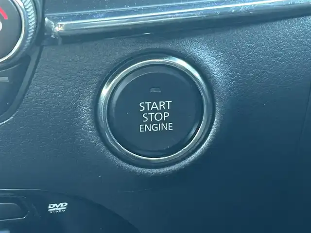 マツダ マツダ３セダン 20S Lパッケージ 道東・釧路十勝 2020(令2)年 5万km ソウルレッドクリスタルM 4WD/i-ACTIVESENSE/【運転支援】/・車間制御/・速度標識警報/・ドライバーモニタリング/【リスク警報】/・前側方接近車両検知/・後側方接近車両検知/・車線逸脱警報システム/・ブラインドスポットモニタリング/【リスク回避支援】/・ディスタンス＆スピード・アラート/・レーンキープアシストシステム/【事故回避支援】/・スマートブレーキサポート(前進/後進)/純正メモリナビ/ (CD/DVD/BT)/車外カメラ/ (バック/全方位)/ビルトインETC/純正前後ドライブレコーダー/パワーシート/ (運転席)/シートヒーター/ (運転席/助手席)/革巻きステアリング/ステアリングスイッチ/ステアリングヒーター/パドルシフト/レーダークルーズコントロール/プッシュスタート/スマートキー/スペアキー/社外18インチAW/オートライト/オートマチックハイビーム/ヘッドアップディスプレイ/ウインカーミラー/電動格納ミラー/純正フロアマット