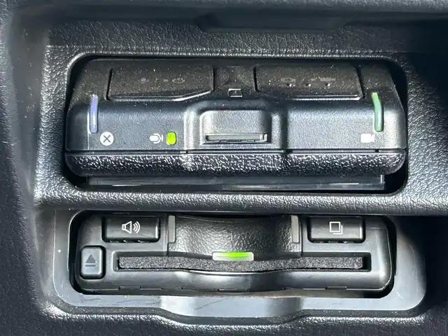 マツダ マツダ３セダン 20S Lパッケージ 道東・釧路十勝 2020(令2)年 5万km ソウルレッドクリスタルM 4WD/i-ACTIVESENSE/【運転支援】/・車間制御/・速度標識警報/・ドライバーモニタリング/【リスク警報】/・前側方接近車両検知/・後側方接近車両検知/・車線逸脱警報システム/・ブラインドスポットモニタリング/【リスク回避支援】/・ディスタンス＆スピード・アラート/・レーンキープアシストシステム/【事故回避支援】/・スマートブレーキサポート(前進/後進)/純正メモリナビ/ (CD/DVD/BT)/車外カメラ/ (バック/全方位)/ビルトインETC/純正前後ドライブレコーダー/パワーシート/ (運転席)/シートヒーター/ (運転席/助手席)/革巻きステアリング/ステアリングスイッチ/ステアリングヒーター/パドルシフト/レーダークルーズコントロール/プッシュスタート/スマートキー/スペアキー/社外18インチAW/オートライト/オートマチックハイビーム/ヘッドアップディスプレイ/ウインカーミラー/電動格納ミラー/純正フロアマット