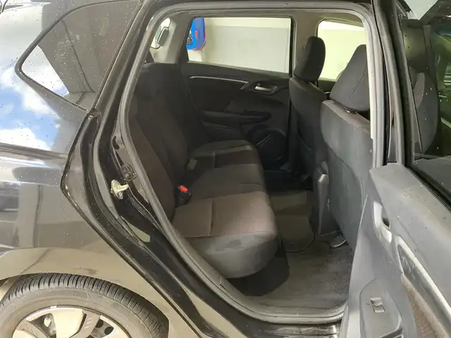 ホンダ フィット ハイブリット Fパッケージ 福井県 2014(平26)年 6.3万km クリスタルブラックパール (株)IDOMが運営する【じしゃロン福井店】の自社ローン専用車両になりますこちらは現金またはオートローンご利用時の価格です。自社ローンご希望の方は別途その旨お申付け下さい/登録時走行距離62738km/ワンオーナー/社外ナビ/地デジTV(AM/FM/CD/USB)/バックカメラ/ビルトインETC/ドライブレコーダー/横滑り抑制機能/車両接近通報装置/ECONモード/アイドリングストップ/純正フロアマット/プッシュスタート/スマートキー(スペアキー×1)/保証書/取説