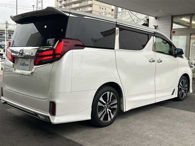 トヨタ アルファード S Cパッケージ 京都府 2020(令2)年 9万km ホワイトパールクリスタルシャイン 三眼LEDヘッドライト/TRDフルエアロ/純正9インチディスプレイオーディオナビ/Bluetooth/フルセグTV/トヨタセーフティセンス/クリアランスソナー/レーンキープアシスト/レーダークルーズコントロール/オートマチックハイビーム/PCS/RSA/PKSB/Miracast/バックカメラ/ブレーキホールド/ナノイー/フォグランプ/両側パワースライドドア/ビルトインETC/サンシェード/オールオートウインドウ/ベンチレーター/メモリーパワーシート/オートライト/オートマチックハイビーム/ステアリングヒーター/電動パーキングブレーキ/純正18インチAW