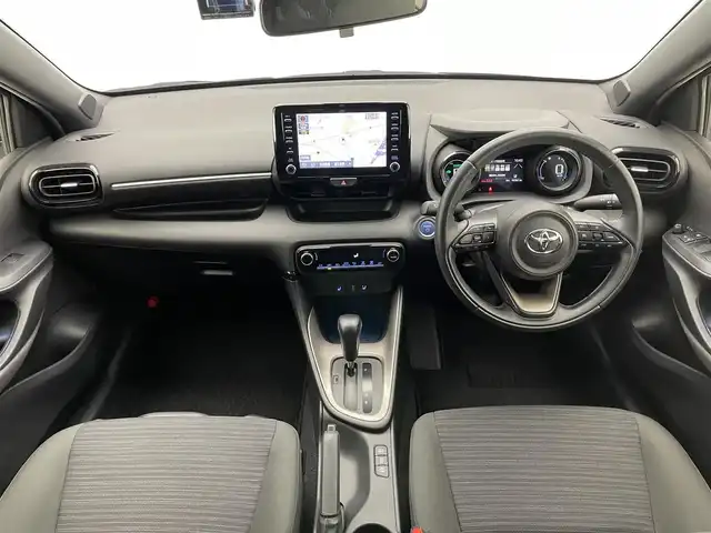 トヨタ ヤリス ハイブリッド Z 愛知県 2020(令2)年 4.5万km センシュアルレッドマイカ 純正８型ＤＡナビＴＶ　バックカメラ　禁煙　シートヒーター　モデリスタ１５インチＡＷ　前後ドラレコ　セーフティセンス　衝突軽減　追従クルコン　ＬＥＤオートライト　コーナーセンサー　メモリシート　バイザー　純正フロアマット　ETC　