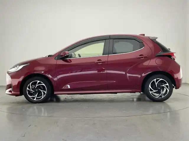 トヨタ ヤリス ハイブリッド Z 愛知県 2020(令2)年 4.5万km センシュアルレッドマイカ 純正８型ＤＡナビＴＶ　バックカメラ　禁煙　シートヒーター　モデリスタ１５インチＡＷ　前後ドラレコ　セーフティセンス　衝突軽減　追従クルコン　ＬＥＤオートライト　コーナーセンサー　メモリシート　バイザー　純正フロアマット　ETC　