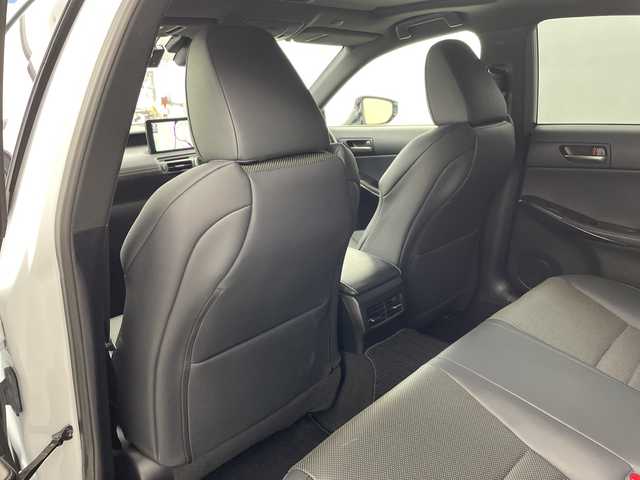 レクサス ＩＳ 300h Fスポーツ 兵庫県 2022(令4)年 4.5万km ホワイトノーヴァガラスフレーク ・サンルーフ/・プリクラッシュセーフティ/・レーダークルーズコントロール/・ブラインドスポットモニター/・パーキングサポートブレーキ/・パーキングサポートアラート/・レーントレーシングアシスト/・レーンディバチャーアラート/・ふらつき警報/・先行車発進告知/・アダプティブハイビームシステム/・ロードサインアシスト/・ナビ＆TV＆BT＆DVD＆BD＆AUX＆Miracast/・バックカメラ/・純正ドライブレコーダー/・ビルトインETC2.0/・パドルシフト/・ステアリングヒーター/・ドアミラーヒーター/・nanoeX/・革巻きステアリング/・レザーシート/・前席パワーシート/・運転席メモリーシート/・前席シートヒーター/・前席シートベンチレーション/・純正19インチアルミホイール/・スマートキー/・プッシュスタート/・スペアキー/・LEDヘッドライト/・フォグ/・オートライト