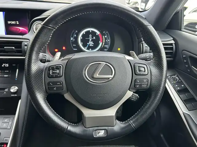 レクサス ＩＳ 200t Fスポーツ 島根県 2016(平28)年 5.1万km ホワイトノーヴァガラスフレーク 登録時走行距離　50807km/純正SDナビ【Bluetooth/CD/DVD】/クルーズコントロール【追従走行あり】/バックカメラ/オートライト/シートヒーター【D席/N席】/衝突被害軽減システム/パワーシート【D席/N席】/スマートキー/レザーシート/純正フロアマット/LEDライト/レーンキープアシスト/横滑り防止装置/盗難防止装置/ドライブレコーダー【前方のみ】/ETC2.0/純正18インチアルミホイール