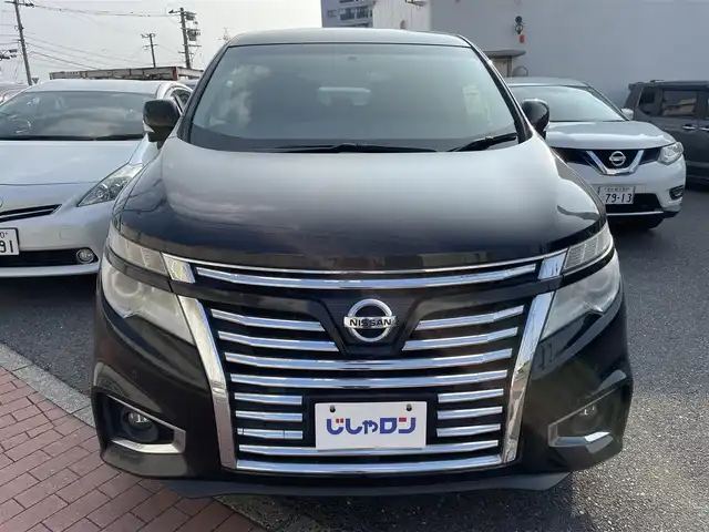 日産 エルグランド 250ハイウェイスター 福岡県 2015(平27)年 12.8万km ファントムブラック (株)IDOMが運営する【じしゃロン八幡西店】の自社ローン専用車両になります。こちらは現金またはオートローンご利用時の価格です。自社ローンご希望の方は別途その旨お申付け下さい/純正ナビ（CD/TV/BT）/アラウンドビューモニター/フリップダウンモニター/両側パワースライドドア/クルーズコントロール/前後ドライブレコーダー/ハーフレザーシート/LEDヘッドライト/ビルトインETC/100V/リアサンシェード/純正18インチアルミホイール/ステアリングスイッチ/インテリジェントキー/プッシュスタート