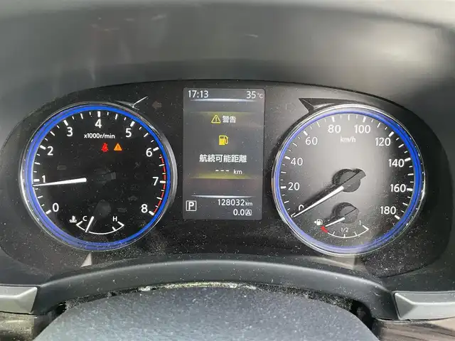 日産 エルグランド 250ハイウェイスター 福岡県 2015(平27)年 12.8万km ファントムブラック (株)IDOMが運営する【じしゃロン八幡西店】の自社ローン専用車両になります。こちらは現金またはオートローンご利用時の価格です。自社ローンご希望の方は別途その旨お申付け下さい/純正ナビ（CD/TV/BT）/アラウンドビューモニター/フリップダウンモニター/両側パワースライドドア/クルーズコントロール/前後ドライブレコーダー/ハーフレザーシート/LEDヘッドライト/ビルトインETC/100V/リアサンシェード/純正18インチアルミホイール/ステアリングスイッチ/インテリジェントキー/プッシュスタート