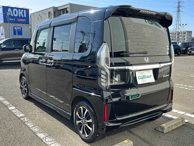 ホンダ Ｎ ＢＯＸ カスタム G L ホンダセンシング 石川県 2018(平30)年 2.3万km クリスタルブラックパール SDナビ（DVD再生機能有）/フルセグTV/バックカメラ/ドライブレコーダー/ETC/片側パワースライドドア/純正アルミホイール/純正フロアマット/スマートキー/LEDヘッドライト/W＋サイド＋カーテンエアバッグ/レーンキープアシスト/衝突被害軽減システム