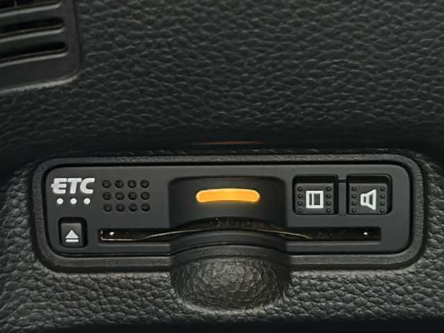 ホンダ Ｎ ＢＯＸ カスタム G L ホンダセンシング 石川県 2018(平30)年 2.3万km クリスタルブラックパール SDナビ（DVD再生機能有）/フルセグTV/バックカメラ/ドライブレコーダー/ETC/片側パワースライドドア/純正アルミホイール/純正フロアマット/スマートキー/LEDヘッドライト/W＋サイド＋カーテンエアバッグ/レーンキープアシスト/衝突被害軽減システム