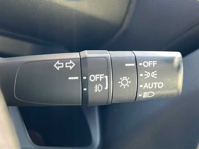 ホンダ Ｎ ＢＯＸ カスタム G L ホンダセンシング 石川県 2018(平30)年 2.3万km クリスタルブラックパール SDナビ（DVD再生機能有）/フルセグTV/バックカメラ/ドライブレコーダー/ETC/片側パワースライドドア/純正アルミホイール/純正フロアマット/スマートキー/LEDヘッドライト/W＋サイド＋カーテンエアバッグ/レーンキープアシスト/衝突被害軽減システム