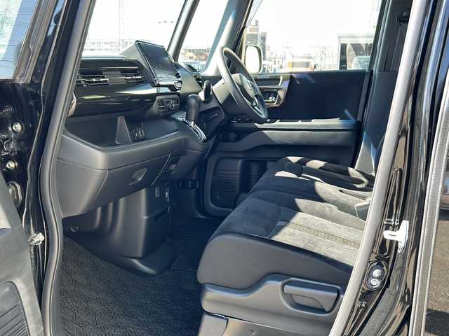 ホンダ Ｎ ＢＯＸ カスタム G L ホンダセンシング 石川県 2018(平30)年 2.3万km クリスタルブラックパール SDナビ（DVD再生機能有）/フルセグTV/バックカメラ/ドライブレコーダー/ETC/片側パワースライドドア/純正アルミホイール/純正フロアマット/スマートキー/LEDヘッドライト/W＋サイド＋カーテンエアバッグ/レーンキープアシスト/衝突被害軽減システム