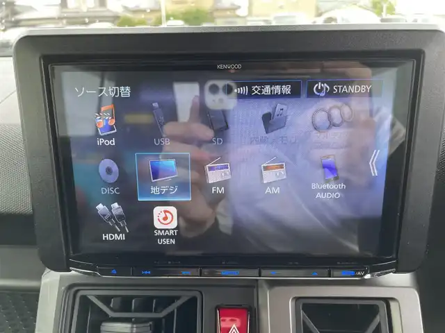 ダイハツ タフト G クロムベンチャー 熊本県 2022(令4)年 3.4万km ブラックマイカメタリック ガラスルーフ/社外8インチメモリナビ/・AM/FM/CD/DVD/SD/BT/・フルセグTV/・バックカメラ/スマートアシスト/・衝突回避支援ブレーキ機能(対歩行車/車両)/・衝突警報機能(対歩行車/車両)/・誤発進抑制制御機能(対歩行車/車両)/・車線逸脱抑制制御機能/・車線逸脱警報機能/・路側逸脱警報/・ふらつき警報/・先行車発信お知らせ機能/・標識認識機能/・オートハイビーム/・レーンキープコントロール/・コーナーセンサー/シートヒーター(D/N)/電子パーキング/・ブレーキホールド/革巻きステアリング/・ステアリングリモコン/LEDヘッドライト/・オートライト/・フォグランプ/ETC/プッシュスタート/・スマートキー/横滑り防止/アイドリングストップ/純正15インチアルミホイール/純正フロアマット/ドアバイザー