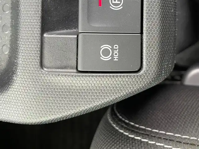 ダイハツ タフト G クロムベンチャー 熊本県 2022(令4)年 3.4万km ブラックマイカメタリック ガラスルーフ/社外8インチメモリナビ/・AM/FM/CD/DVD/SD/BT/・フルセグTV/・バックカメラ/スマートアシスト/・衝突回避支援ブレーキ機能(対歩行車/車両)/・衝突警報機能(対歩行車/車両)/・誤発進抑制制御機能(対歩行車/車両)/・車線逸脱抑制制御機能/・車線逸脱警報機能/・路側逸脱警報/・ふらつき警報/・先行車発信お知らせ機能/・標識認識機能/・オートハイビーム/・レーンキープコントロール/・コーナーセンサー/シートヒーター(D/N)/電子パーキング/・ブレーキホールド/革巻きステアリング/・ステアリングリモコン/LEDヘッドライト/・オートライト/・フォグランプ/ETC/プッシュスタート/・スマートキー/横滑り防止/アイドリングストップ/純正15インチアルミホイール/純正フロアマット/ドアバイザー