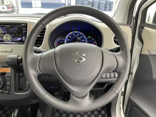 スズキ ワゴンＲ FX－LTD 滋賀県 2014(平26)年 7.8万km パールホワイト 禁煙車/社外オーディオ/（BT/AUX/CD/USB）/衝突軽減ブレーキ/アイドリングストップ/純正１４AW/ETC/前後ドラレコ/革巻ステアリング/ウィンカーミラー/プッシュスタート/スマートキー/Wエアバック/ABS