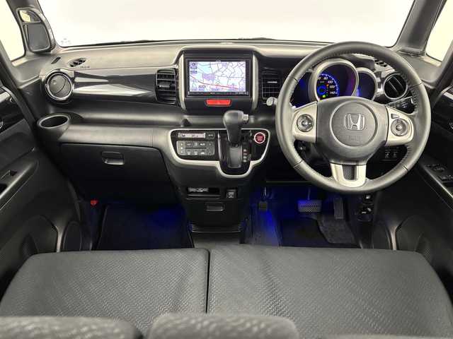 ホンダ Ｎ ＢＯＸ カスタム G ターボパッケージ 埼玉県 2013(平25)年 9.4万km プレミアムホワイトパール 社外ナビ　AVN-Z02i/(Bluetooth/USB/AUX/CD/DVD/AM/FM)/地デジフルセグ/バックカメラ/ETC/パドルシフト/両側パワースライドドア/クルーズコントロール/ECON/プッシュスタート/フロントフォグランプ/純正フロアマット/純正ドアバイザー/純正15インチアルミホイール