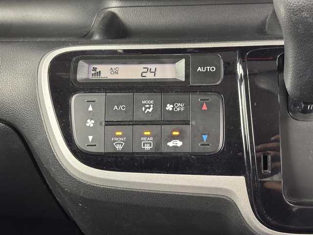 ホンダ Ｎ ＢＯＸ カスタム G ターボパッケージ 埼玉県 2013(平25)年 9.4万km プレミアムホワイトパール 社外ナビ　AVN-Z02i/(Bluetooth/USB/AUX/CD/DVD/AM/FM)/地デジフルセグ/バックカメラ/ETC/パドルシフト/両側パワースライドドア/クルーズコントロール/ECON/プッシュスタート/フロントフォグランプ/純正フロアマット/純正ドアバイザー/純正15インチアルミホイール