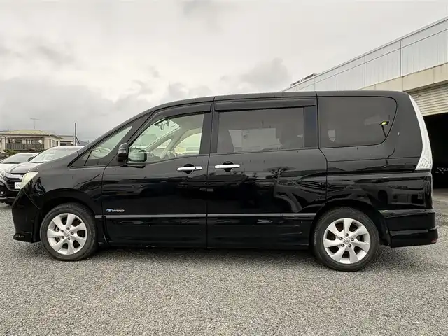 日産 セレナ ハイウェイスター Sハイブリッド 神奈川県 2012(平24)年 11.9万km スーパーブラック (株)IDOMが運営する【じしゃロン秦野店】の自社ローン専用車両になります。こちらは現金またはオートローンご利用時の価格です。自社ローンご希望の方は別途その旨お申付け下さい/スマートキー/社外メモリナビ/フルセグ/Bluetooth/バックカメラ/ETC/片側パワースライドドア/社外フリップダウンモニター :TVM-FW1100 11インチ/ドライブレコーダー　：DRY-TW8500/全席革調シートカバー/オートライト/HID/パドルシフト/ウィンカーミラー
