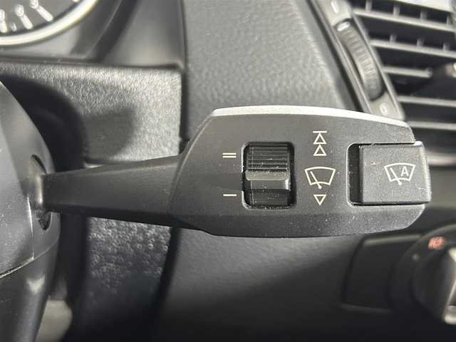 ＢＭＷ Ｘ１ sDrive 18i Xライン 佐賀県 2015(平27)年 5.8万km 白 純正8インチナビ/Bluetooth/CD/DVD/バックカメラ/ETC/コーナーセンサー/衝突被害軽減システム/オートライト/フォグランプ/純正18インチアルミホイール/スマートキー/スペアキー1本