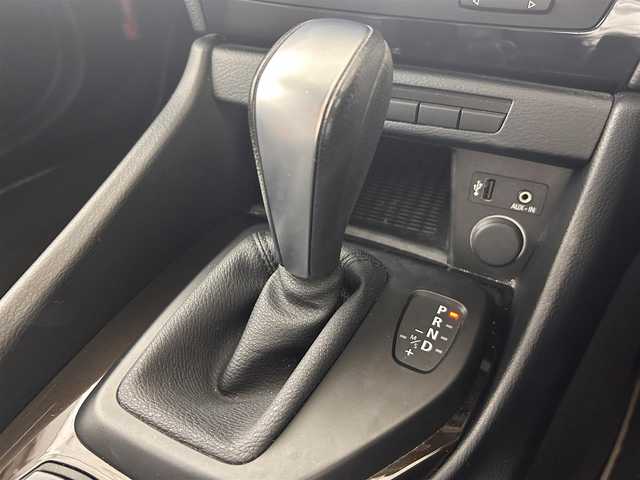 ＢＭＷ Ｘ１ sDrive 18i Xライン 佐賀県 2015(平27)年 5.8万km 白 純正8インチナビ/Bluetooth/CD/DVD/バックカメラ/ETC/コーナーセンサー/衝突被害軽減システム/オートライト/フォグランプ/純正18インチアルミホイール/スマートキー/スペアキー1本