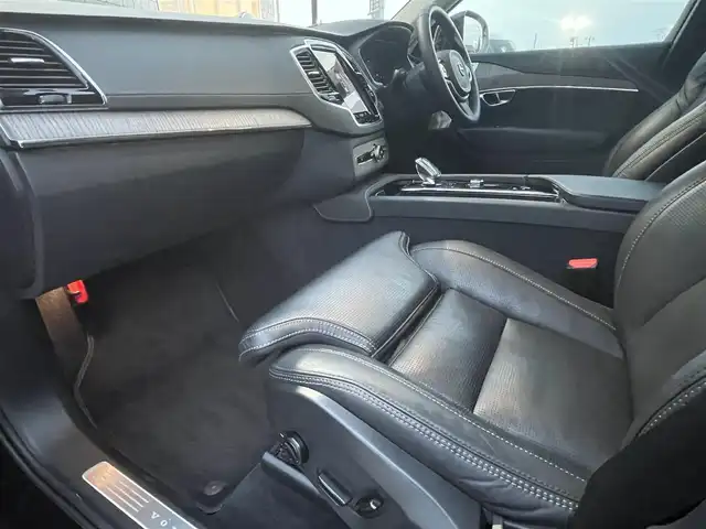 ボルボ ボルボ ＸＣ９０ アルティメットB6 AWD 静岡県 2022(令4)年 4.2万km オニキスブラックP インテリSFT軽減ブレーキACC/LKA BILS/パノラマサンルーフ /ブラックレザーシート シートヒーター /前席マッサージ　ベンチレーション/グーグルナビCarPlay対応/全方位カメラ/Bowers &Wilkisサラウンド/パワーバックドア /サイドステップ/ヘッドアップディスプレイ/DSRCETC