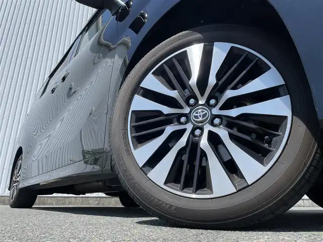 トヨタ ヴェルファイア Z Gエディション 福岡県 2020(令2)年 3.3万km ブラック フリップダウンモニター/トヨタセーフティセンス/PCS/LTA/PKSB/クリアランスソナー/純正９インチＤＡナビ/フルセグTV/CD/DVD/BT/AM/FM/applecarplay/androidauto/Miracast/バックカメラ/パワーバックドア/両側パワースライドドア/シートメモリー/前席パワーシート/前席シートヒーター＆ベンチレーション/三眼LED/オートハイビーム/フォグランプ/オットマン/ビルトインETC/スマートキー/プッシュスタート/電動パーキング/ブレーキホールド