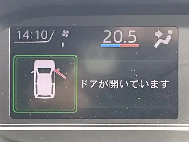 ダイハツ タント カスタム X 福岡県 2025(令7)年 0.4万km シャイニングホワイトパール ・社外7インチナビ/（CD、DVD、フルセグ、Bluetooth）/・ステアリングスイッチ/・バックカメラ/・スマートアシスト/・両側パワースライドドア/・アイドリングストップ/・ハーフレザーシート/・D/Nシートヒーター/・オートライト/・フォグライト/・電格ミラー/・ウィンカーミラー/・ETC/・純正14インチAW