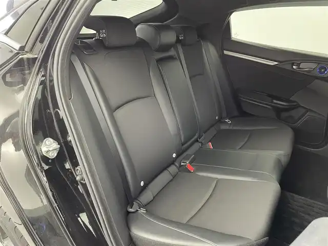 ホンダ シビック ハッチバック 福井県 2021(令3)年 4万km クリスタルブラックパール 純正ナビ/CD/DVD/Bluetooth/フルセグ/ホンダセンシング/・渋滞追従機能付アダプティブクルーズコントロール/・トラフィックジャムアシスト/・車線維持支援システム/・衝突軽減ブレーキ/・踏み間違い衝突軽減システム/・歩行者事故低減ステアリング/・路外逸脱抑制機能/シートヒーター/ドライブレコーダー/LEDヘッドライト/オートライト/フォグランプ/プッシュスタート