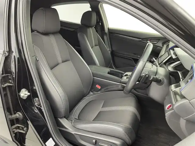 ホンダ シビック ハッチバック 福井県 2021(令3)年 4万km クリスタルブラックパール 純正ナビ/CD/DVD/Bluetooth/フルセグ/ホンダセンシング/・渋滞追従機能付アダプティブクルーズコントロール/・トラフィックジャムアシスト/・車線維持支援システム/・衝突軽減ブレーキ/・踏み間違い衝突軽減システム/・歩行者事故低減ステアリング/・路外逸脱抑制機能/シートヒーター/ドライブレコーダー/LEDヘッドライト/オートライト/フォグランプ/プッシュスタート