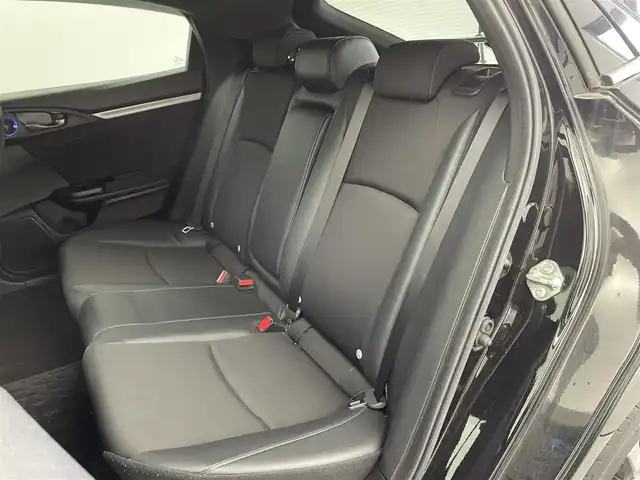 ホンダ シビック ハッチバック 福井県 2021(令3)年 4万km クリスタルブラックパール 純正ナビ/CD/DVD/Bluetooth/フルセグ/ホンダセンシング/・渋滞追従機能付アダプティブクルーズコントロール/・トラフィックジャムアシスト/・車線維持支援システム/・衝突軽減ブレーキ/・踏み間違い衝突軽減システム/・歩行者事故低減ステアリング/・路外逸脱抑制機能/シートヒーター/ドライブレコーダー/LEDヘッドライト/オートライト/フォグランプ/プッシュスタート