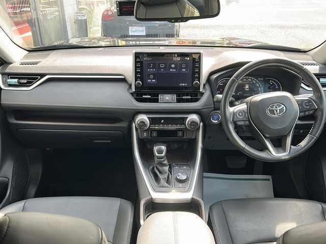トヨタ ＲＡＶ４ ハイブリットG 埼玉県 2021(令3)年 4.9万km アティチュードブラックマイカ 純正ナビ /(フルセグ/AM/FM/USB/Bluetooth)/ETC　/ワンオーナー　/360°カメラ/ドラレコ(F/R) /ステアリングヒーター　/オートライト　/オートハイビーム　/パワーバックドア　/ステアリングスイッチ　/BSM /クルコン追従　/レーンキープアシスト　/コーナーセンサー　/電動格納ミラー　/TRC/オートホールド　/シートヒーター(D/N)/パワーシート(D)/純正フロア　/ISOFIX/ドアバイザー/USB充電/LEDライト/ルーフレール/フォグランプ/プッシュスタート/プリクラッシュセーフティー