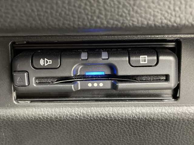 スズキ ワゴンＲ スティングレー HYBRID X 大阪府 2017(平29)年 1.1万km ムーンライトバイオレットPM セーフティサポート/　・デュアルセンサーブレーキサポート/　・誤発進抑制機能/　・車線逸脱警報機能/　・ヘッドアップディスプレイ/社外メモリナビ/　　CD/DVD/BT/フルセグTV/バックカメラ/LEDオートライト/フォグランプ/シートヒーター/純正14インチアルミホイール/アイドリングストップ/スマートキー/ETC