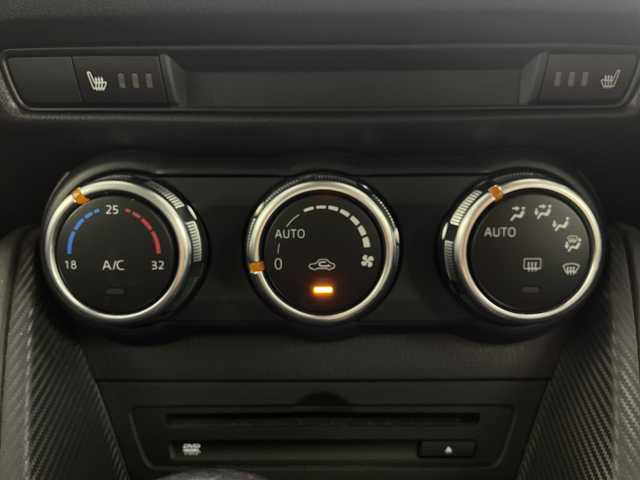 マツダ デミオ XD ツーリング 茨城県 2016(平28)年 8.6万km ソウルレッドプレミアムメタリック ターボ/HDDナビ/ワンセグテレビ/アイドリングストップ/クルーズコントロール/ドアバイザー/プッシュスタート/純正フロアマット/Bluetooth/運転助手席シートヒーター/スペアキー1個