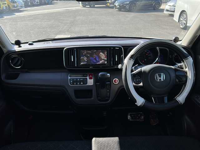 ホンダ Ｎ ＯＮＥ プレミアム Lパッケージ 香川県 2013(平25)年 7.8万km プレミアムホワイトパール 社外ナビ（ワンセグTV/CD/DVD/BT)/バックカメラ/KENWOODツィーター/前方ドライブレコーダー/社外ペダル/HIDヘッドライト/オートライト/ETC