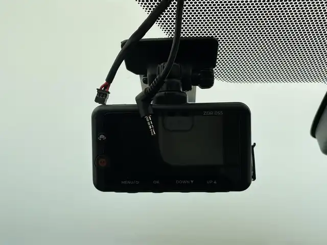 トヨタ アクア S スタイルブラック 大分県 2019(令1)年 3万km ホワイトパールクリスタルシャイン プリクラッシュセーフティー/LTA/オートハイビーム/モデリスタエアロ/純正ナビ/（フルセグ/CD/Bluetooth）/ビルトインETC/バックカメラ/前席シートヒーター/前後ドライブレコーダー/スマートキープッシュスタート