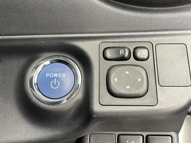 トヨタ アクア S スタイルブラック 大分県 2019(令1)年 3万km ホワイトパールクリスタルシャイン プリクラッシュセーフティー/LTA/オートハイビーム/モデリスタエアロ/純正ナビ/（フルセグ/CD/Bluetooth）/ビルトインETC/バックカメラ/前席シートヒーター/前後ドライブレコーダー/スマートキープッシュスタート