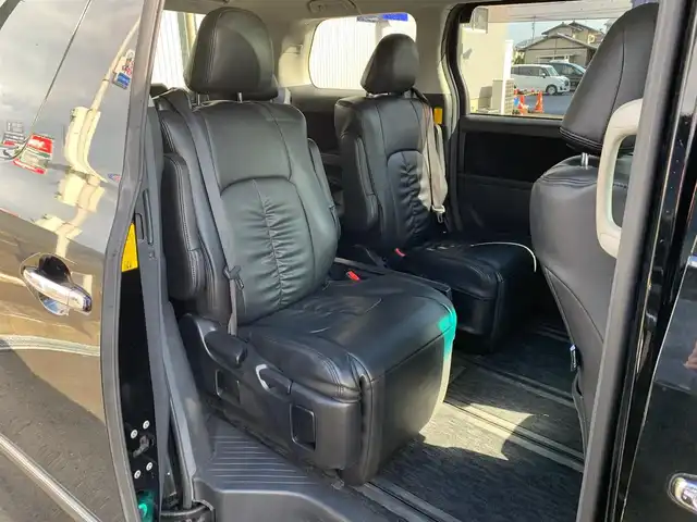 トヨタ アルファード 240S 福井県 2013(平25)年 13.6万km ブラック (株)IDOMが運営する【じしゃロン福井店】の自社ローン対象車両になります。こちらは現金ご利用時の価格です。/自社ローンご希望の方は別途その旨お申付け下さい。/純正ナビ（CD・DVD・BT接続可）/フルセグテレビ/バックカメラ/ビルトインETC/フリップダウンモニター/両側パワースライドドア/コーナーセンサー/HID