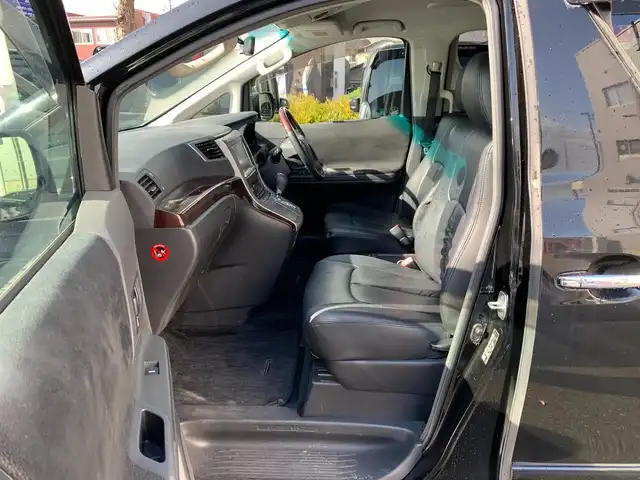 トヨタ アルファード 240S 福井県 2013(平25)年 13.6万km ブラック (株)IDOMが運営する【じしゃロン福井店】の自社ローン対象車両になります。こちらは現金ご利用時の価格です。/自社ローンご希望の方は別途その旨お申付け下さい。/純正ナビ（CD・DVD・BT接続可）/フルセグテレビ/バックカメラ/ビルトインETC/フリップダウンモニター/両側パワースライドドア/コーナーセンサー/HID