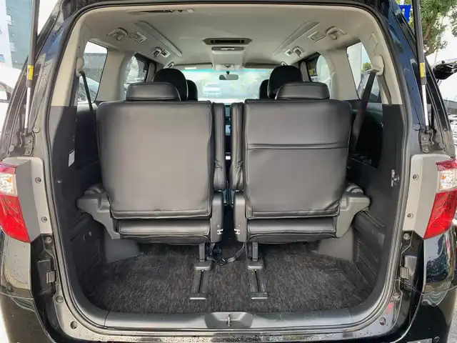 トヨタ アルファード 240S 福井県 2013(平25)年 13.6万km ブラック (株)IDOMが運営する【じしゃロン福井店】の自社ローン対象車両になります。こちらは現金ご利用時の価格です。/自社ローンご希望の方は別途その旨お申付け下さい。/純正ナビ（CD・DVD・BT接続可）/フルセグテレビ/バックカメラ/ビルトインETC/フリップダウンモニター/両側パワースライドドア/コーナーセンサー/HID