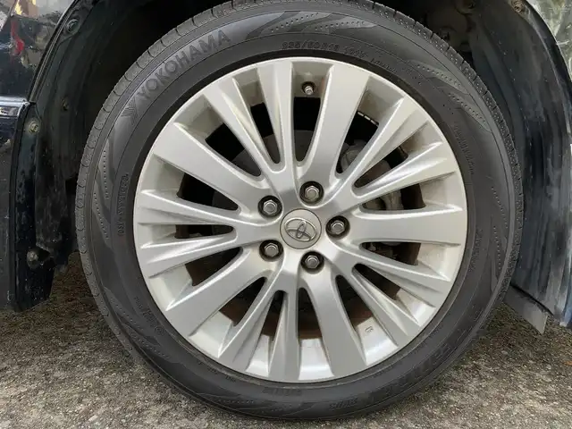 トヨタ アルファード 240S 福井県 2013(平25)年 13.6万km ブラック (株)IDOMが運営する【じしゃロン福井店】の自社ローン対象車両になります。こちらは現金ご利用時の価格です。/自社ローンご希望の方は別途その旨お申付け下さい。/純正ナビ（CD・DVD・BT接続可）/フルセグテレビ/バックカメラ/ビルトインETC/フリップダウンモニター/両側パワースライドドア/コーナーセンサー/HID