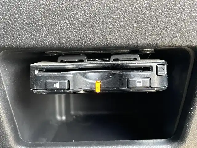 ダイハツ タント カスタム X トップED SAⅡ 滋賀県 2015(平27)年 14.7万km パールホワイトⅢ 社外メモリナビ/・AM/FM/・CD/DVD/・SD/USB/・Bluetooth/・フルセグTV/バックカメラ/ステアリングスイッチ/ETC/片側パワースライドドア/衝突軽減ブレーキ/車線逸脱警報/リアロールサンシェード/オートマチックヘッドライト/フォグランプ/シートリフター/ドアバイザー/フロアマット/スマートキー