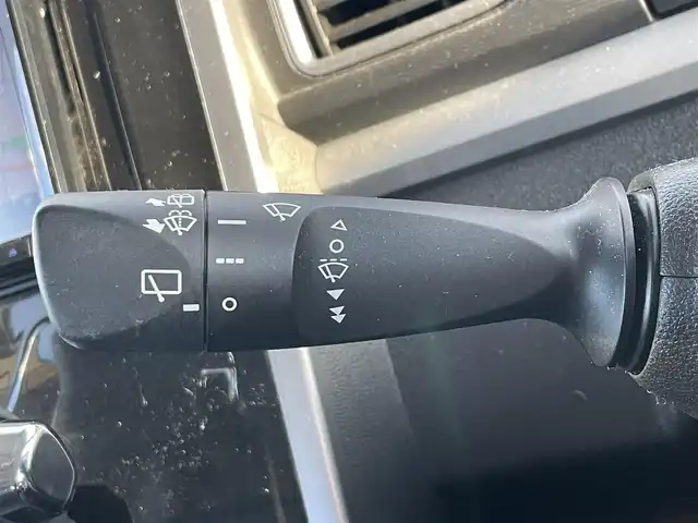 ダイハツ タント カスタム X トップED SAⅡ 滋賀県 2015(平27)年 14.7万km パールホワイトⅢ 社外メモリナビ/・AM/FM/・CD/DVD/・SD/USB/・Bluetooth/・フルセグTV/バックカメラ/ステアリングスイッチ/ETC/片側パワースライドドア/衝突軽減ブレーキ/車線逸脱警報/リアロールサンシェード/オートマチックヘッドライト/フォグランプ/シートリフター/ドアバイザー/フロアマット/スマートキー