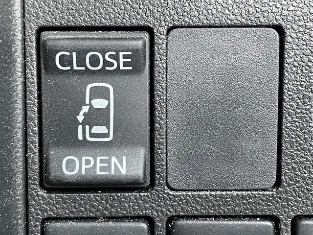 ダイハツ タント カスタム X トップED SAⅡ 滋賀県 2015(平27)年 14.7万km パールホワイトⅢ 社外メモリナビ/・AM/FM/・CD/DVD/・SD/USB/・Bluetooth/・フルセグTV/バックカメラ/ステアリングスイッチ/ETC/片側パワースライドドア/衝突軽減ブレーキ/車線逸脱警報/リアロールサンシェード/オートマチックヘッドライト/フォグランプ/シートリフター/ドアバイザー/フロアマット/スマートキー